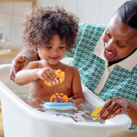 Mijn eerste pret in bad: drijvende rode panda 10964